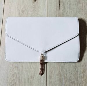 Elegant Cream Bridal Clutch with Tassel